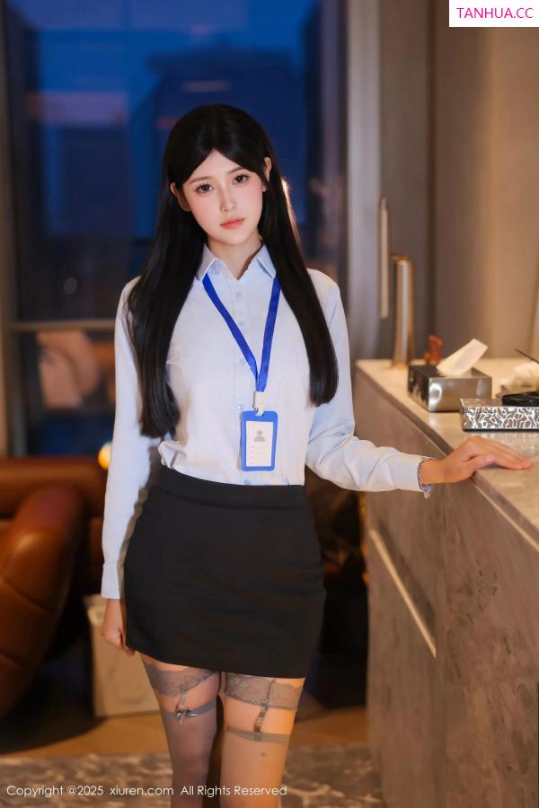 [XiuRen]高清写真图 2025.06.20 No.10440 余安安 OL服饰
